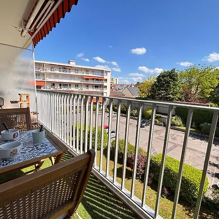 Paix Grand T3 Avec Balcon Proche Du Centre-ville 아파트